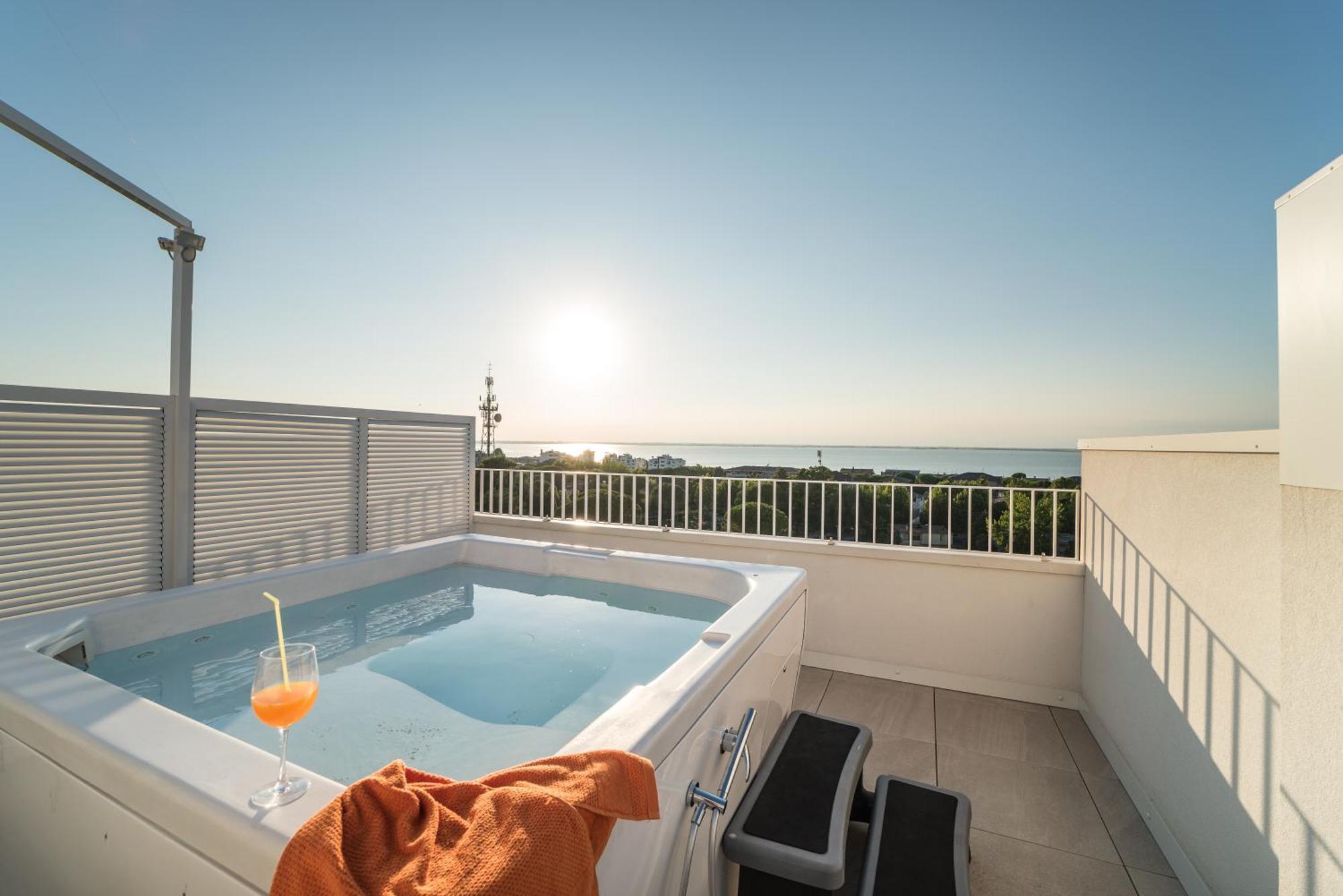 Appartamenti Torre Bianca Lignano Sabbiadoro Exteriör bild