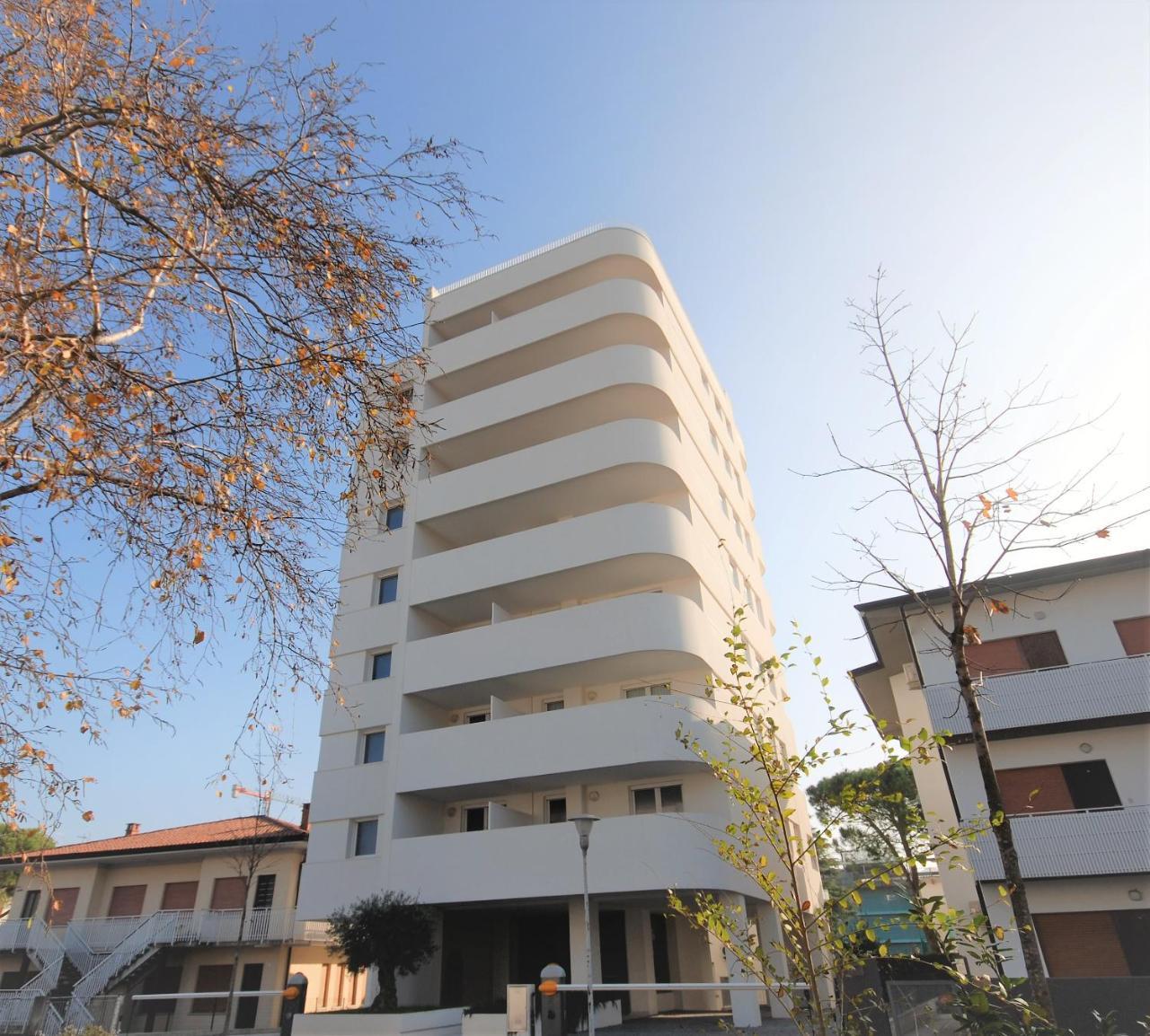 Appartamenti Torre Bianca Lignano Sabbiadoro Exteriör bild